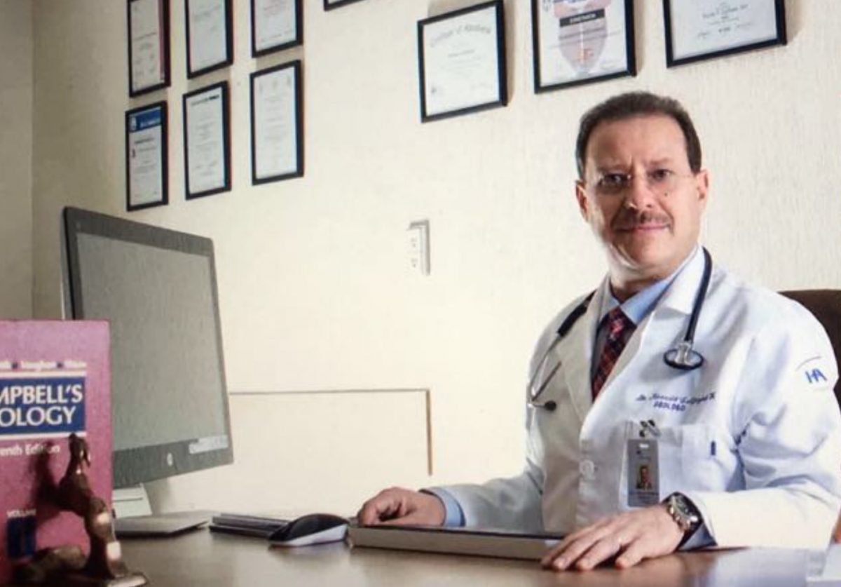 Dr. Ricardo Gutfrajnd, Especialista Certificado en Urología, en su consultorio de Hospital Ángeles Lomas y en el Hospital Español de Polanco