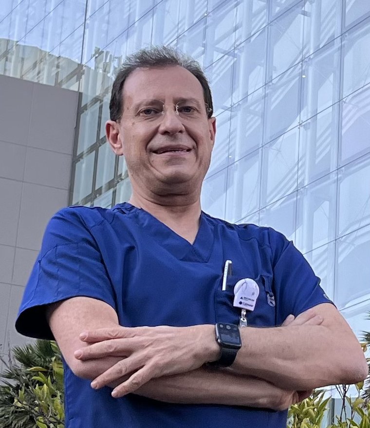 Dr. Ricardo Gutfrajnd, Especialista Certificado en Urología, especialista en vasectomía sin bisturí